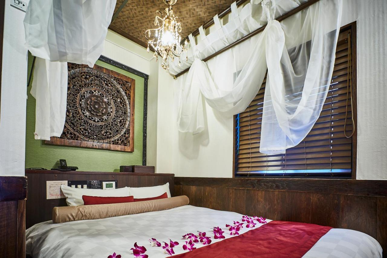 Petit Bali Ikebukuro (Adults Only) Hotel Токио Екстериор снимка