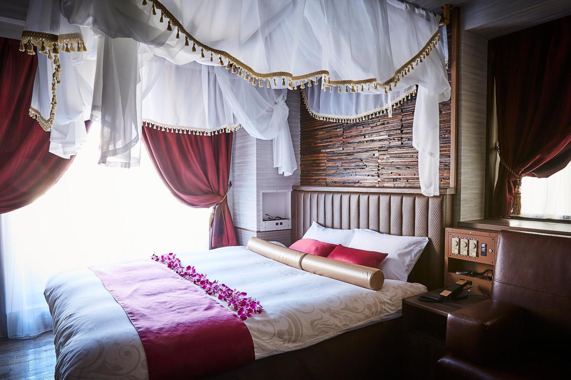 Petit Bali Ikebukuro (Adults Only) Hotel Токио Екстериор снимка
